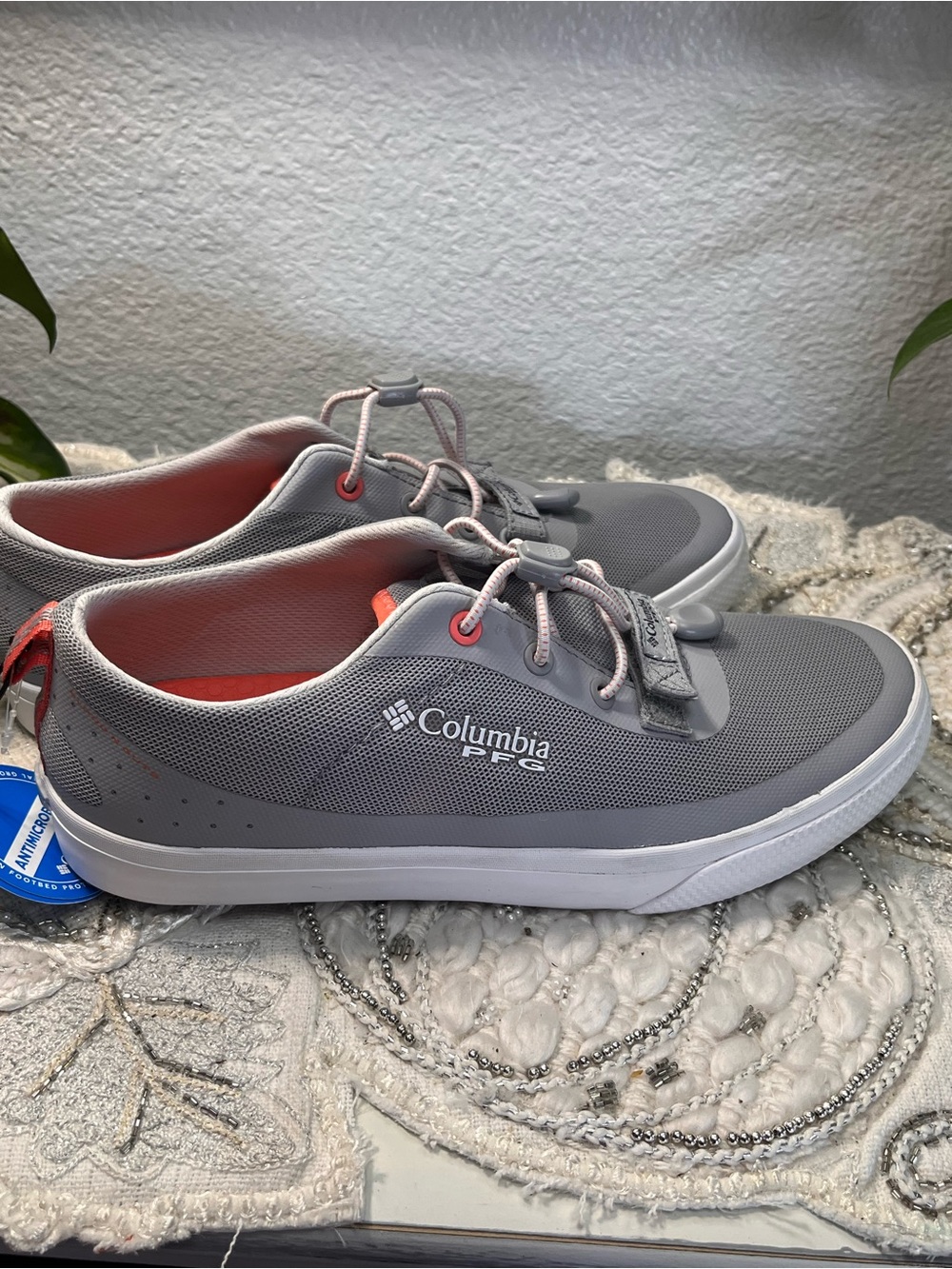 NWT Women’sColumbia PFG Water Shoes Gray Coral Mesh Boat Sneakers Women’s SIZE 8 - Picture 9 of 12